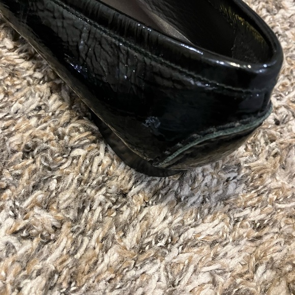 Stuart Weitzman Shiny Black Flats with Silver Accent - Picture 3 of 10